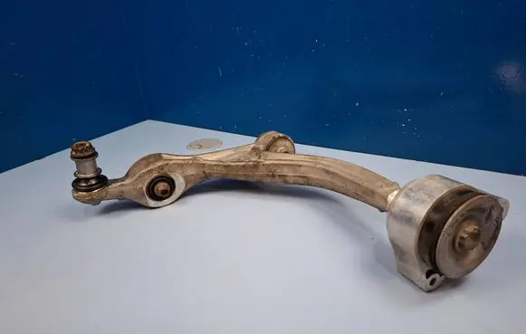 Porsche Panamera (971) Front control arm 971407151R 971407121