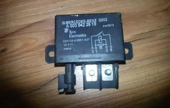 Mercedes-Benz A W169 Other relay 0035422619