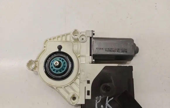 Volkswagen PASSAT B6 Front door window regulator motor F005S00294 974627103 1K0959793L