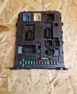 Peugeot 3008 I Comfort/convenience module 966405908002 281192483C 281208364