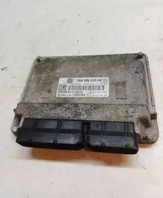 Seat Leon (1P) Engine control unit/module 06A906033HE 5WP4037104