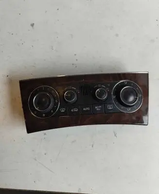 Mercedes-Benz C W203 Climate control unit A2038301885