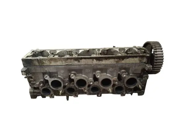 Peugeot 206 Engine head 9634963010