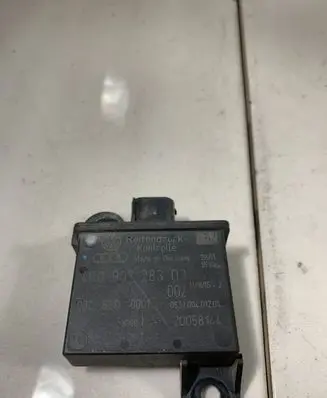 Audi A6 S6 C6 4F Tire pressure sensor 4F090728303