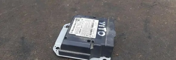 Mercedes-Benz Vito Viano W447 Airbag control unit/module A4479000900