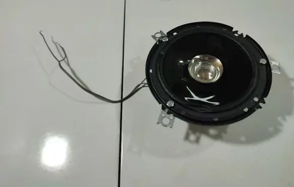 Subaru Legacy Front door speaker 14605T