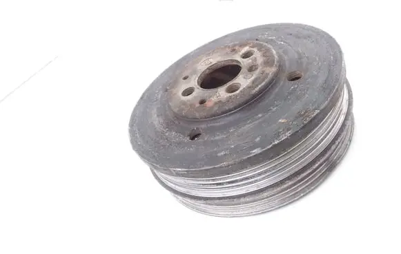 Audi A4 S4 B5 8D Crankshaft pulley 028105243Q