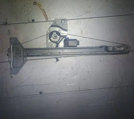 Citroen Berlingo Front door window regulator with motor 