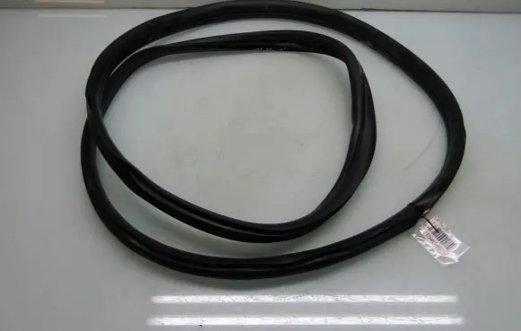 Honda HR-V Rear door rubber seal (on body) 