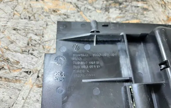 Volkswagen Touareg I Car ashtray 7L6857961B 7L6863071D
