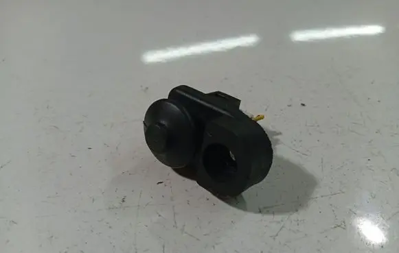 Subaru Legacy Front door sensor