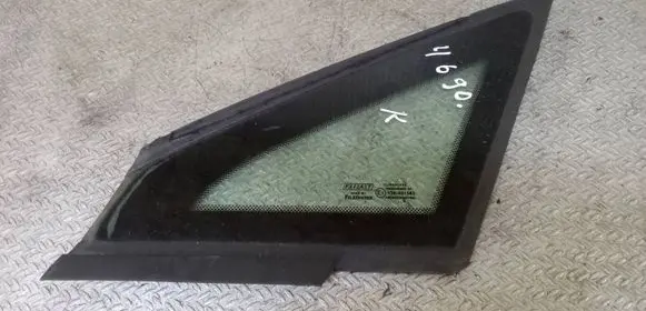 Fiat Punto (199) Front triangle window/glass