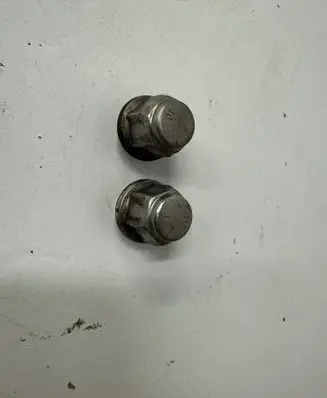 Chrysler Pacifica Wheel nut cap/cover 