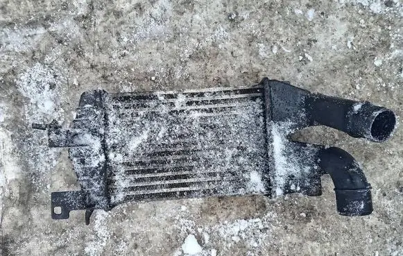 Opel Astra H Intercooler radiator PA66GF30