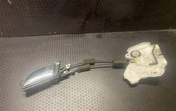 Honda CR-V Rear door lock 43712XXX