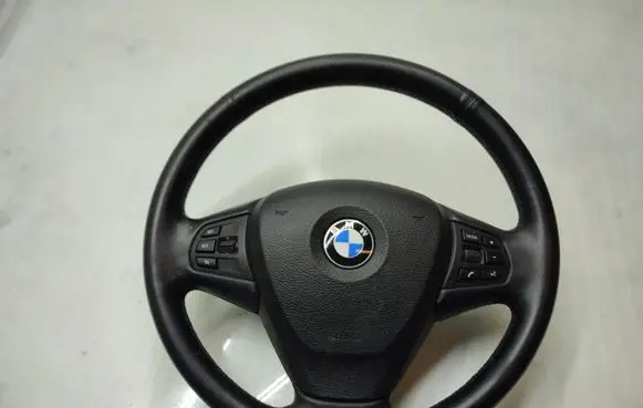 BMW X5 E70 Steering wheel