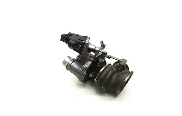 BMW 7 G11 G12 Turbo 8600290