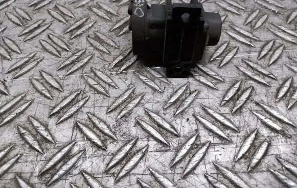 Valve vacuum
