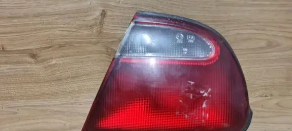 Mazda Tribute Tailgate rear/tail lights 0431413R