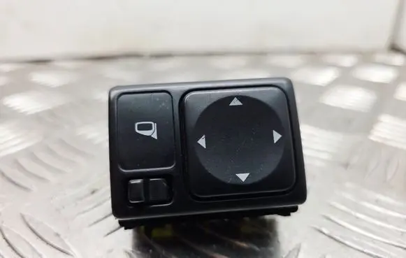Nissan Juke I F15 Wing mirror switch