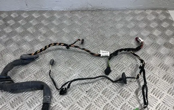 Mercedes-Benz C W204 Rear door wiring loom A2044407610 4407610
