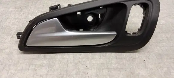 Ford Focus ST Front door interior handle 