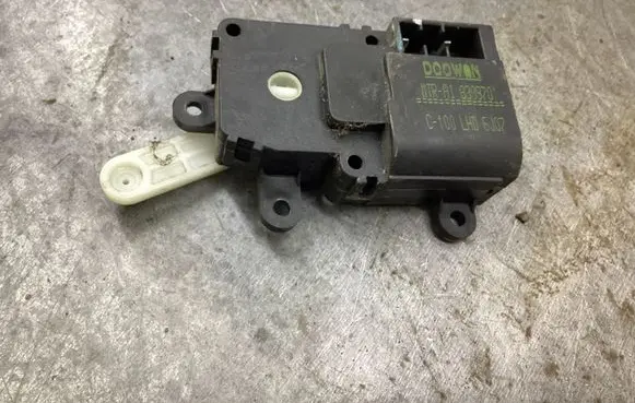 Opel Antara Air flap motor/actuator 830970 C1001LHD06J07