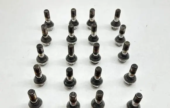 Volvo V70 Nuts/bolts 
