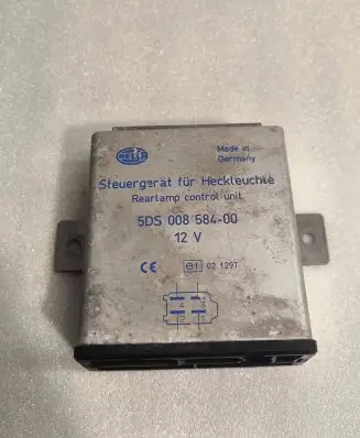 BMW 5 E39 Light module LCM 5DS00858400