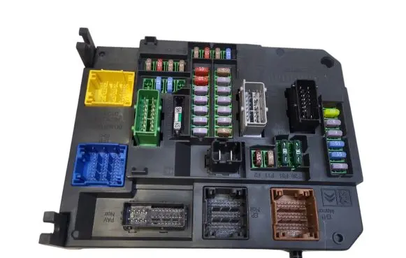 Peugeot 508 Fuse module 9664992380 A2C53383165 A2C32427600