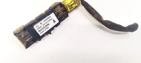 Nissan Primera Airbag deployment crash/impact sensor 0285003019