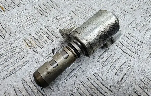 Ford Mondeo MK V Camshaft vanos timing valve CN1G6L713AD