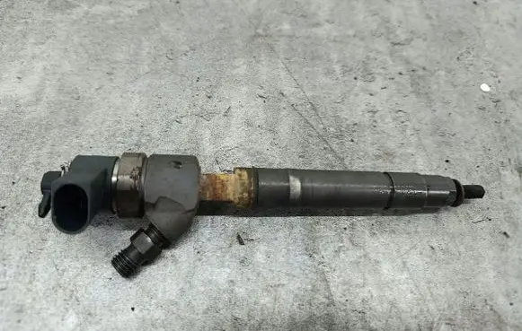 Mercedes-Benz Vito Viano W638 Fuel injector