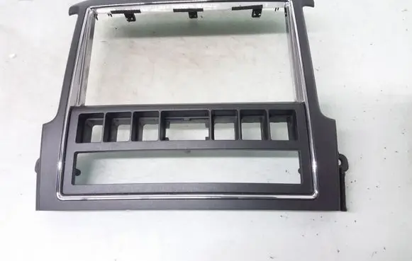 KIA Sorento Radio/GPS head unit trim BL9WBKLBLL