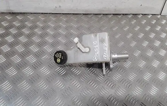 Ford Focus Master brake cylinder DV612140R A426K