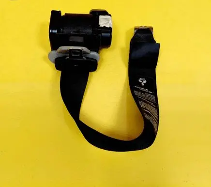 Mitsubishi Space Star Rear seatbelt 0427145