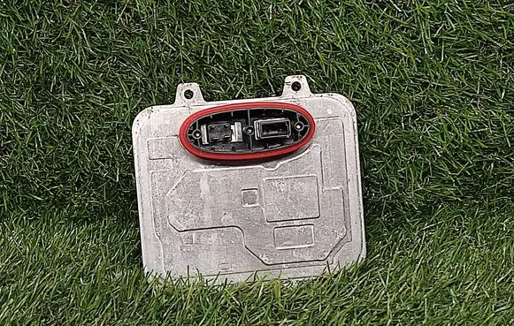 Skoda Octavia Mk2 (1Z) Headlight ballast module Xenon 5DV00961000 21011381