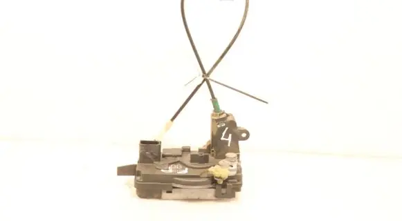 Opel Astra H Front door lock