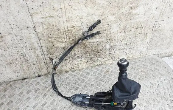 Toyota Auris E180 Gear shift cable linkage 112102127