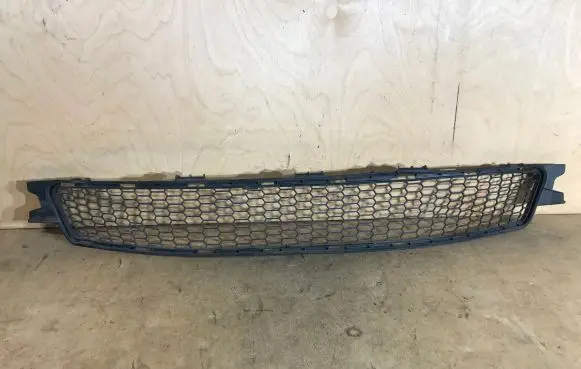 Lexus IS 220D-250-350 Front bumper lower grill 5311353010