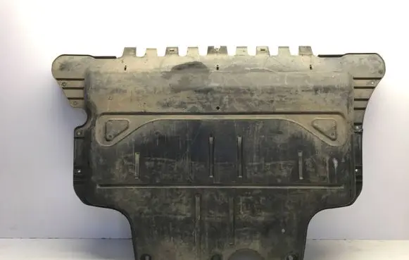 Volkswagen Tiguan Engine splash shield/under tray 5QF825236A