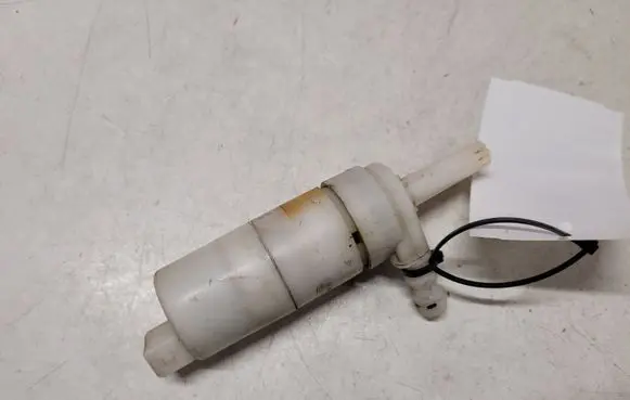 KIA Sorento Headlight washer pump 