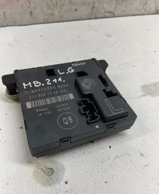 Mercedes-Benz E W211 Door control unit/module 2118201526 356805