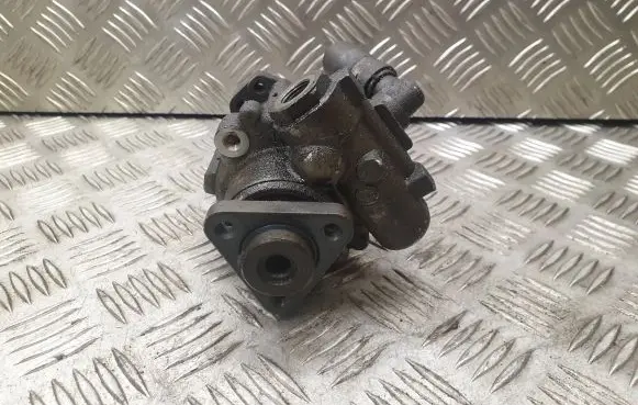 Audi A4 S4 B6 8E 8H Power steering pump 8E0145155
