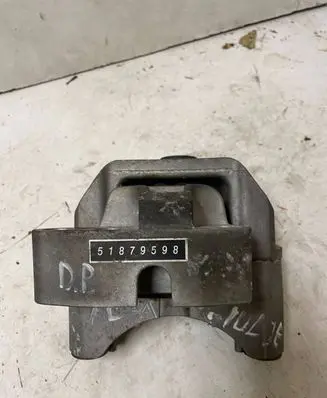Alfa Romeo Giulietta Engine mount bracket 51879598