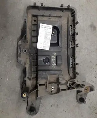 Volkswagen Golf Plus Battery box tray 1K0915333