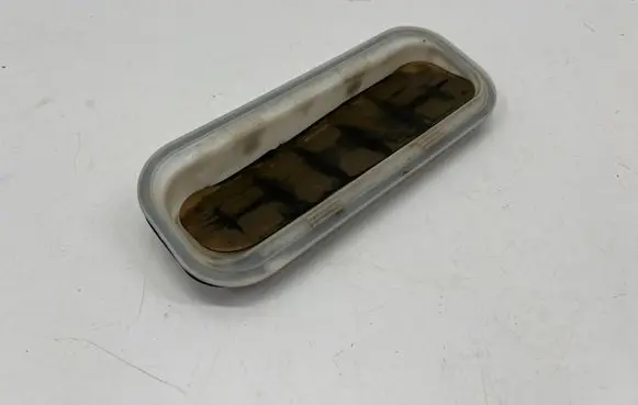 Quarter panel pressure vent