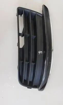Volkswagen Jetta V Front bumper lower grill 1K0853665G