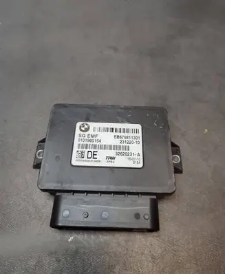 BMW 5 F10 F11 Hand brake control module EB679811301