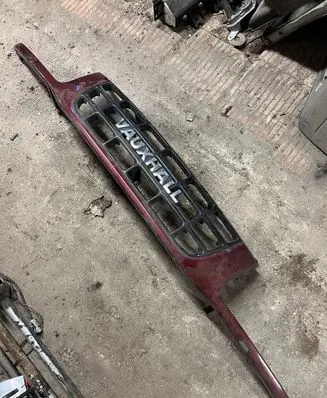 Opel Frontera B Front bumper upper radiator grill 07059827 89714451200